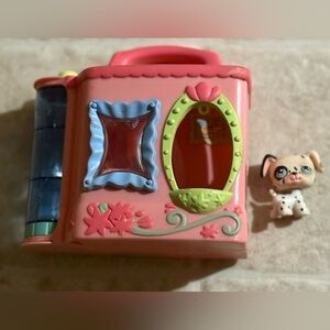 Littlest pet shop Dalmatian and play house